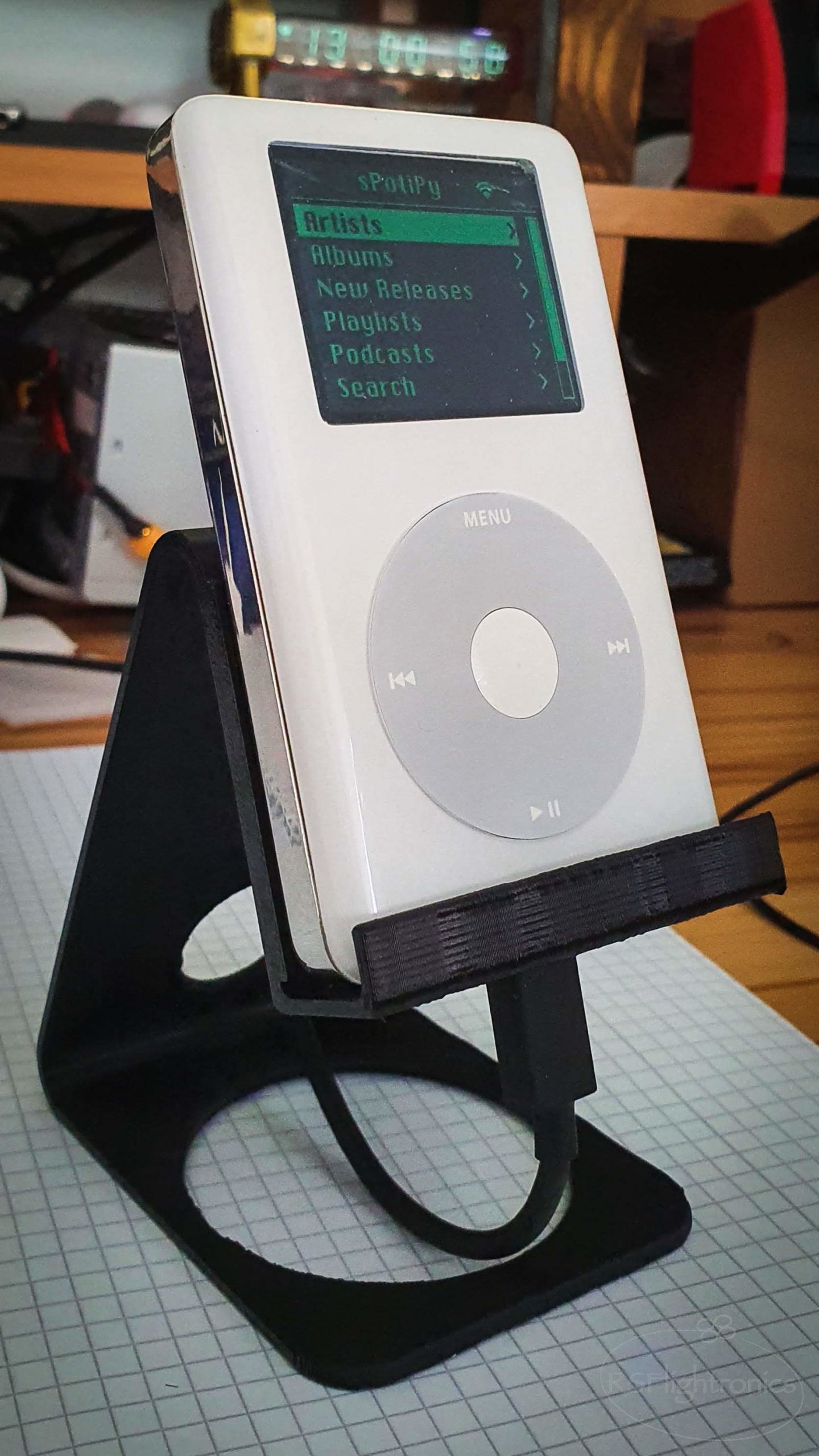 iPod Classic Hacked To Run Spotify